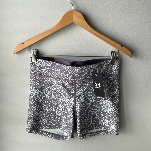 NWT Under Armour Midrise Shorty Compression Short - Picture 1 of 8